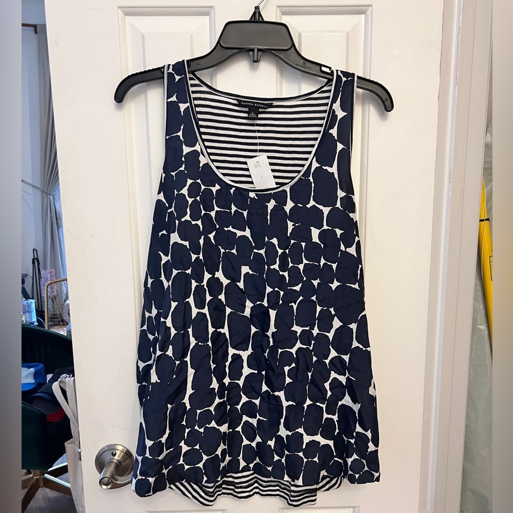 Banana Republic blue and white tank with contrasting patterns - size L, NWT